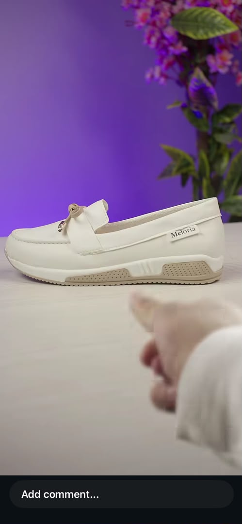 ActoStore loafer in white, side profile